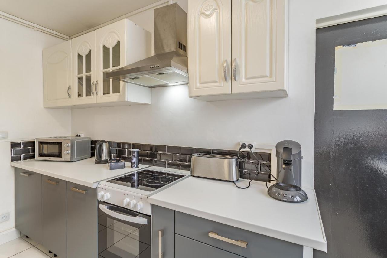 Spacieux Appartement - 6 Personnes - Parking Gratuit Saint-Andre-les-Vergers Exterior photo